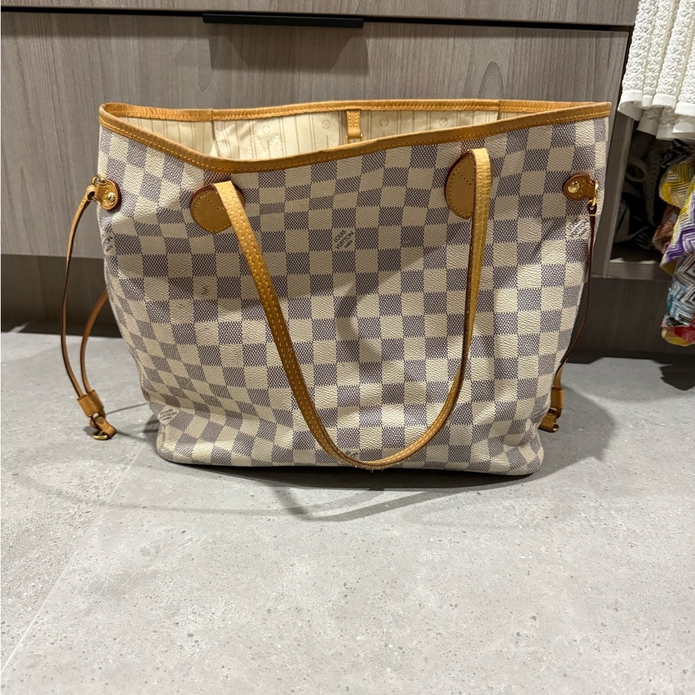Authentic Louis vuttion neverfull